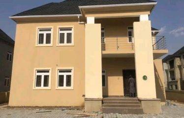 Newly built 4bedroom fully detached duplex